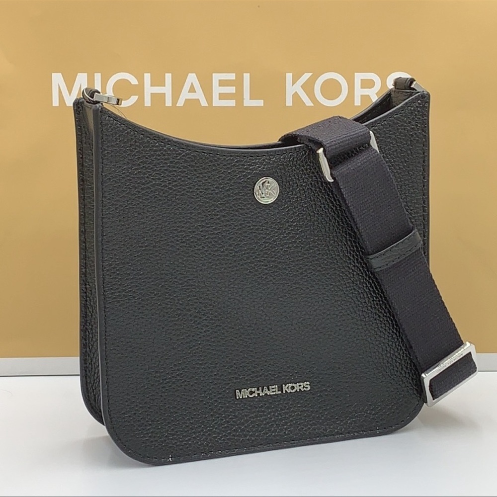 MICHAEL KORS Briley Small Pebbled Leather Messengr - Picture 14 of 15